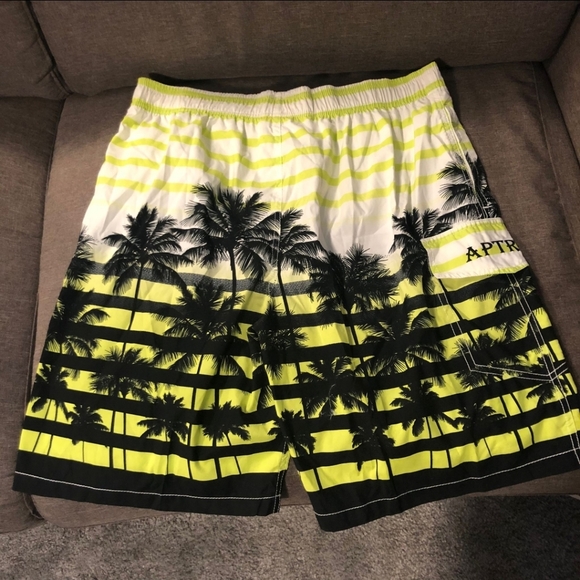 Mens Aptro board shorts - Picture 2 of 3